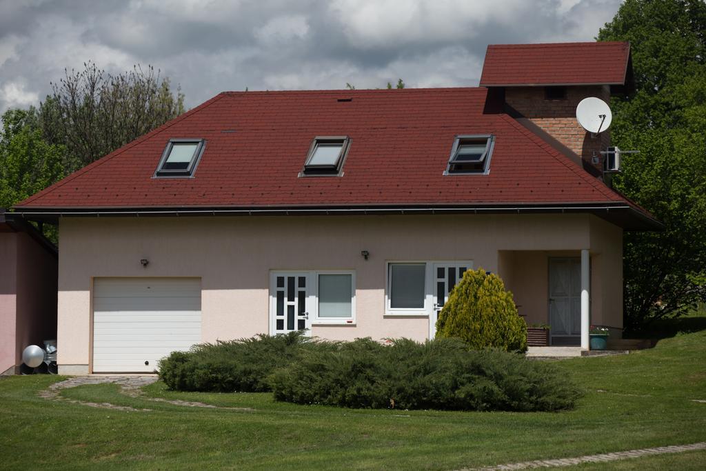 Apartment Oreskovic Otocac Bagian luar foto