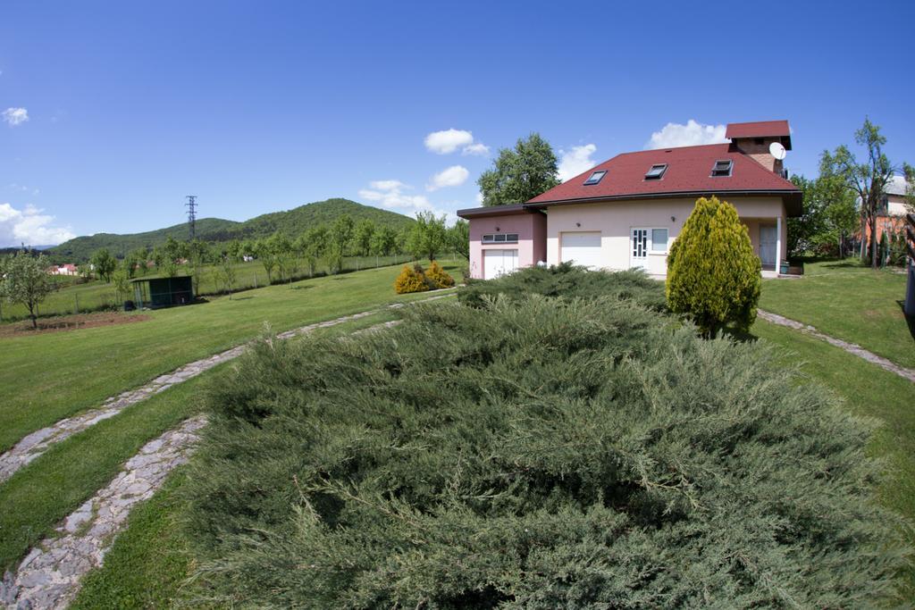 Apartment Oreskovic Otocac Bagian luar foto