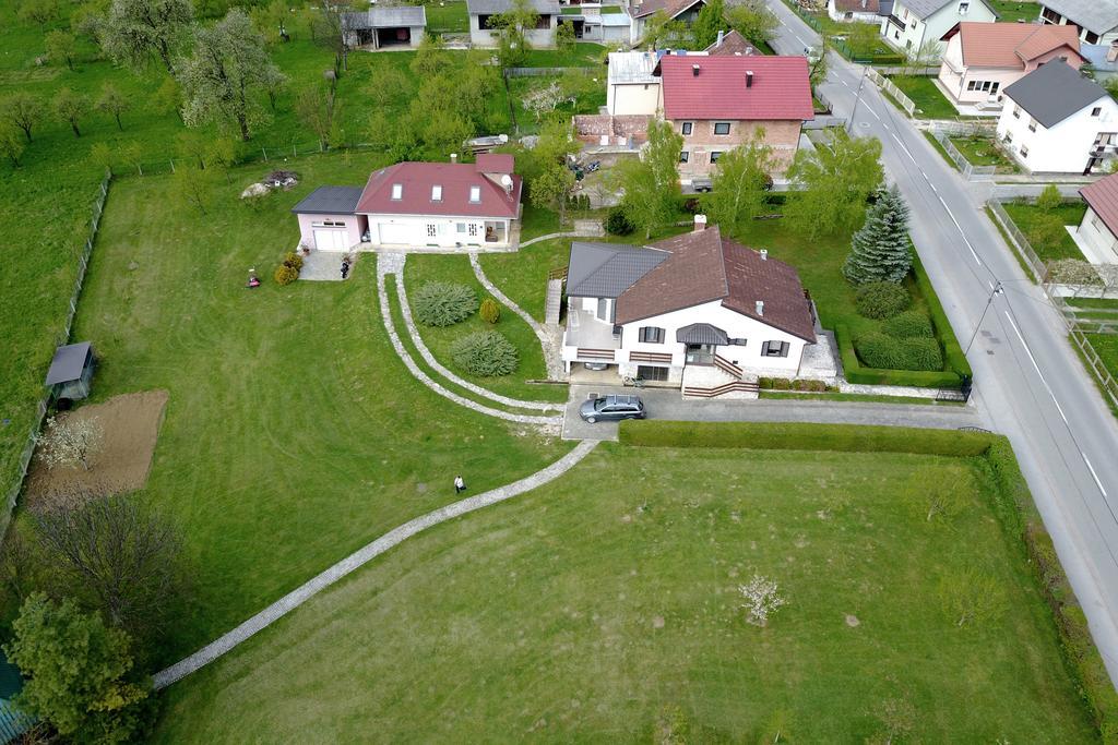 Apartment Oreskovic Otocac Bagian luar foto