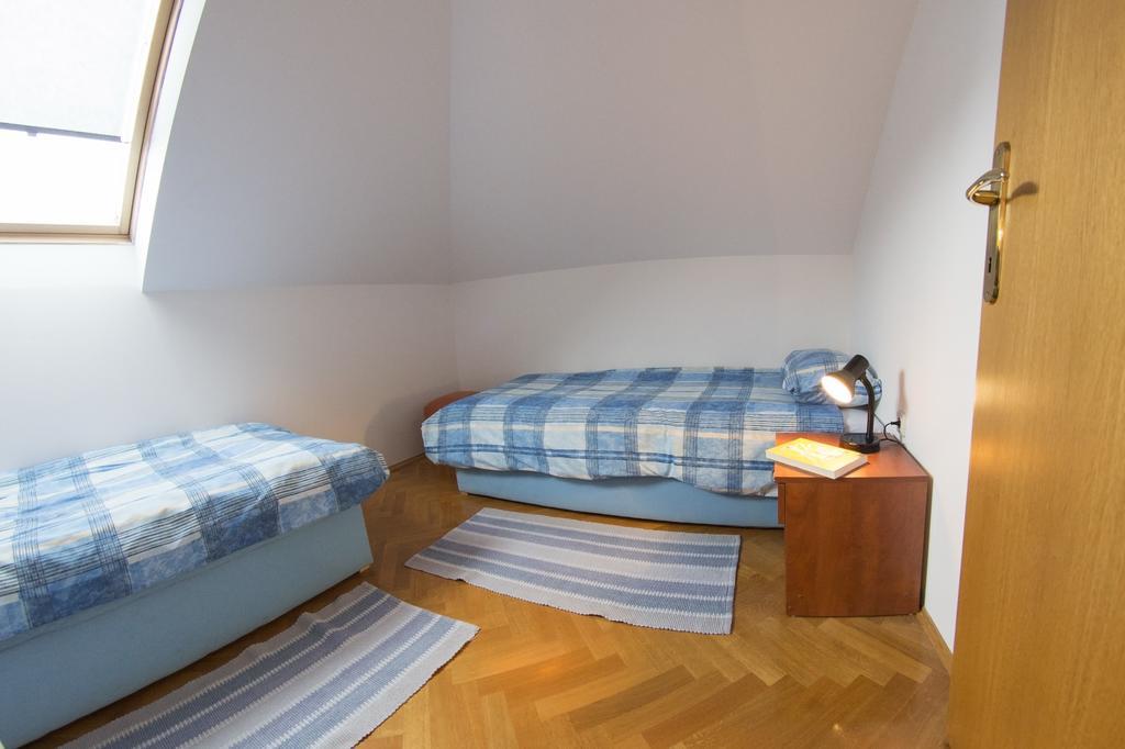 Apartment Oreskovic Otocac Bagian luar foto