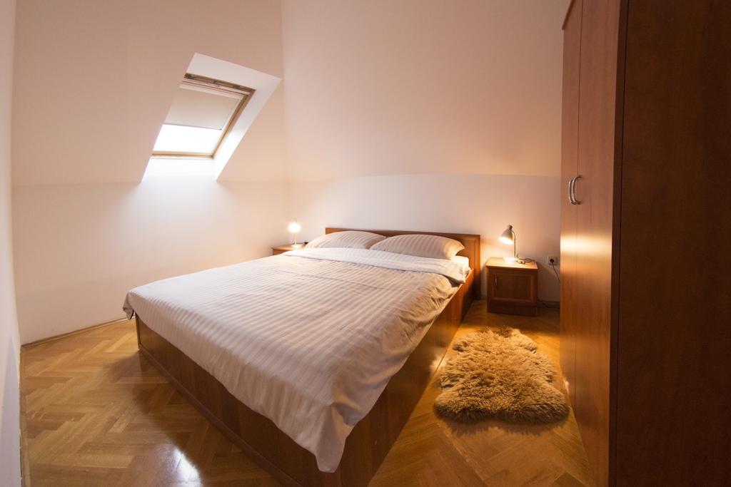 Apartment Oreskovic Otocac Bagian luar foto